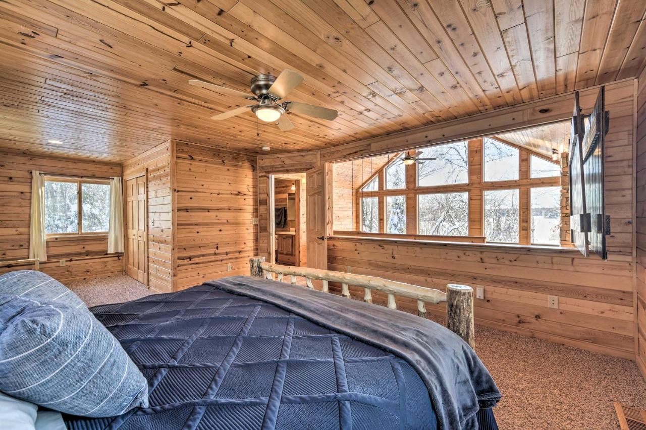 Scenic Hayward Lake View Retreat With Fire Pit Екстер'єр фото