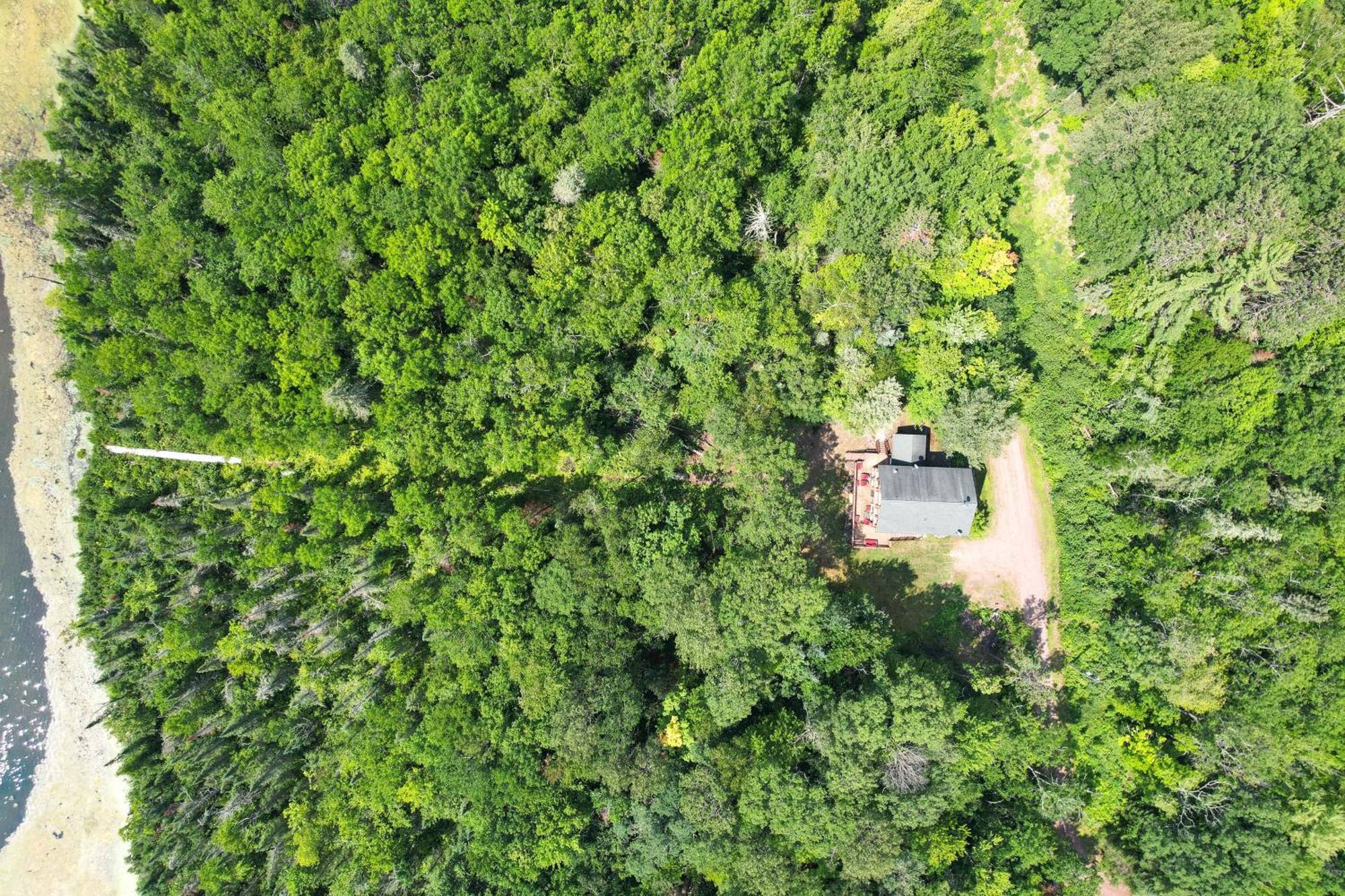 Scenic Hayward Lake View Retreat With Fire Pit Екстер'єр фото