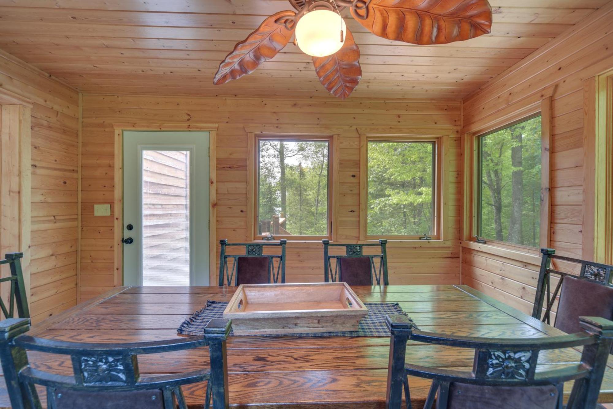 Scenic Hayward Lake View Retreat With Fire Pit Екстер'єр фото