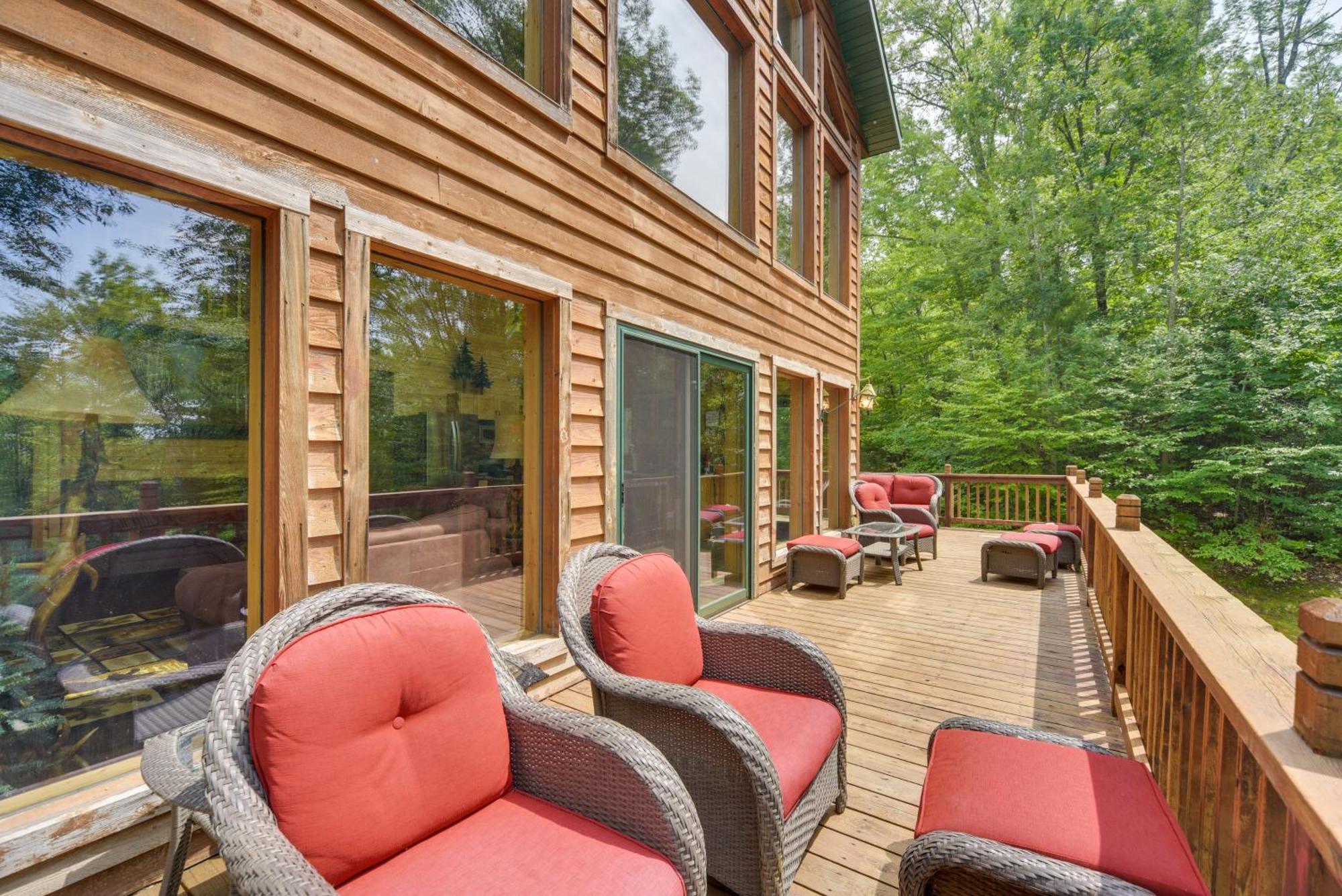 Scenic Hayward Lake View Retreat With Fire Pit Екстер'єр фото